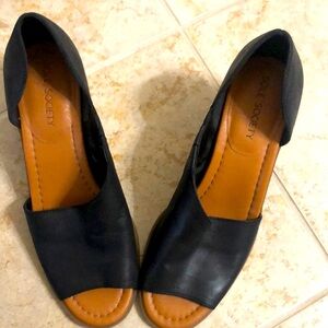 women’s 8.5 black by sole society